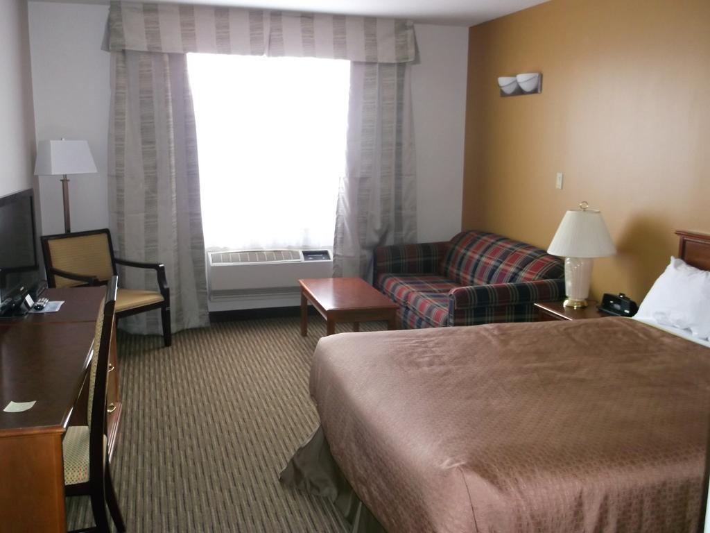 Foxwood Inn And Suites Fox Creek Rum bild