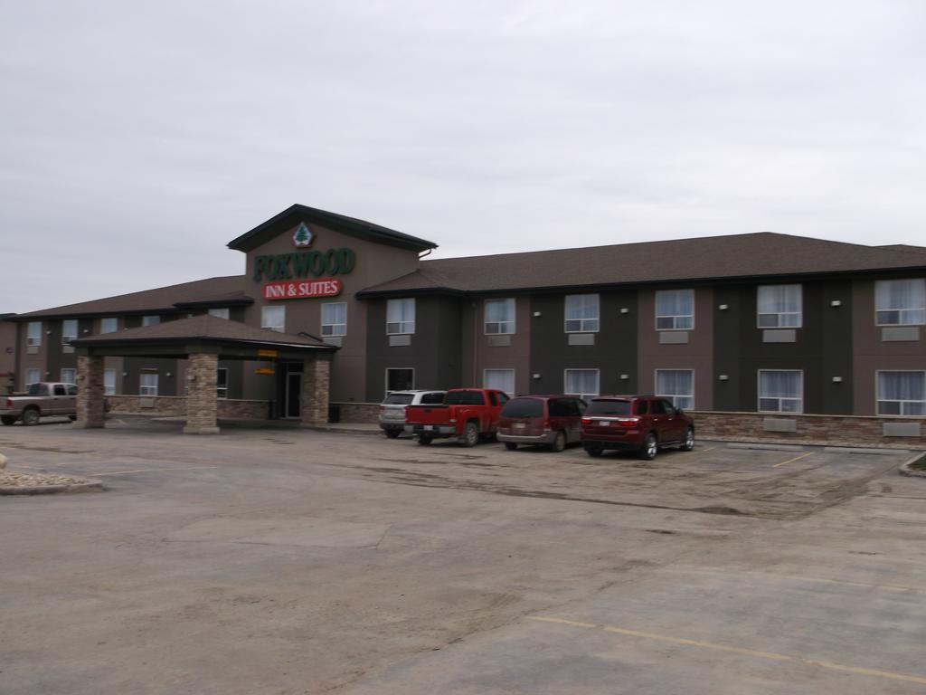 Foxwood Inn And Suites Fox Creek Exteriör bild