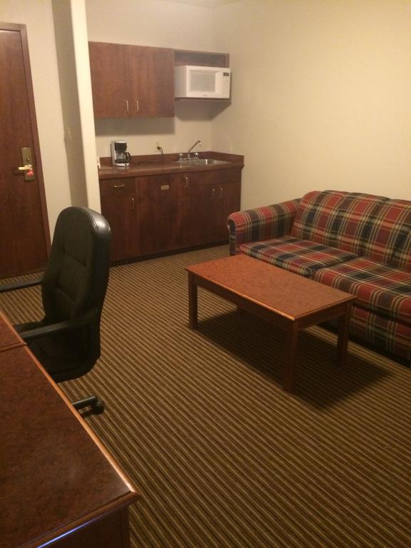 Foxwood Inn And Suites Fox Creek Rum bild
